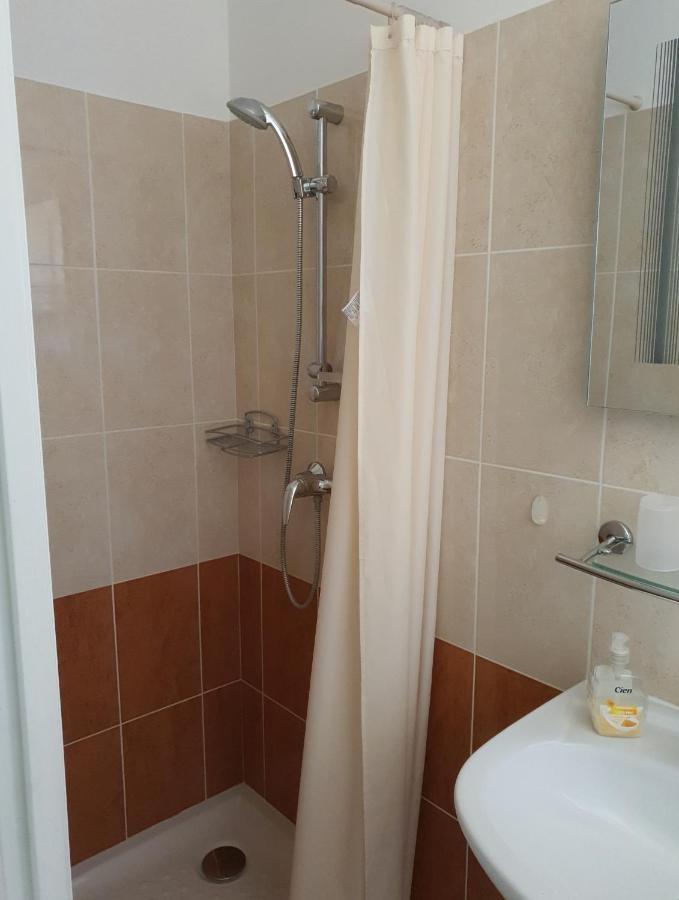 Villa Des Masques Aubais Екстериор снимка