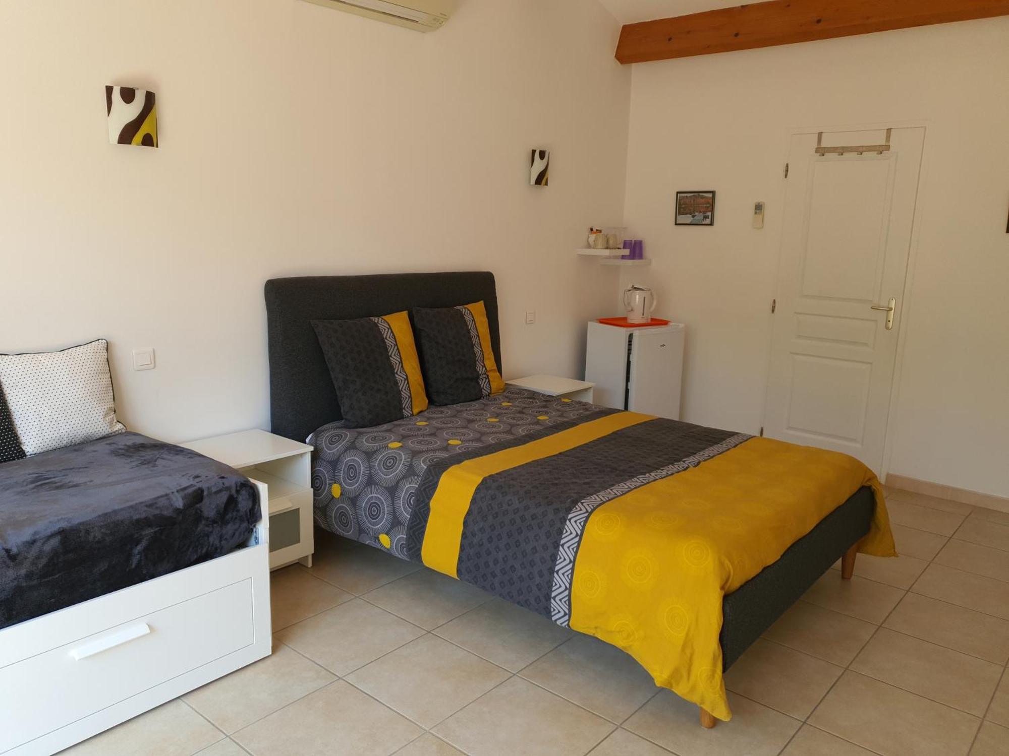 Villa Des Masques Aubais Стая снимка
